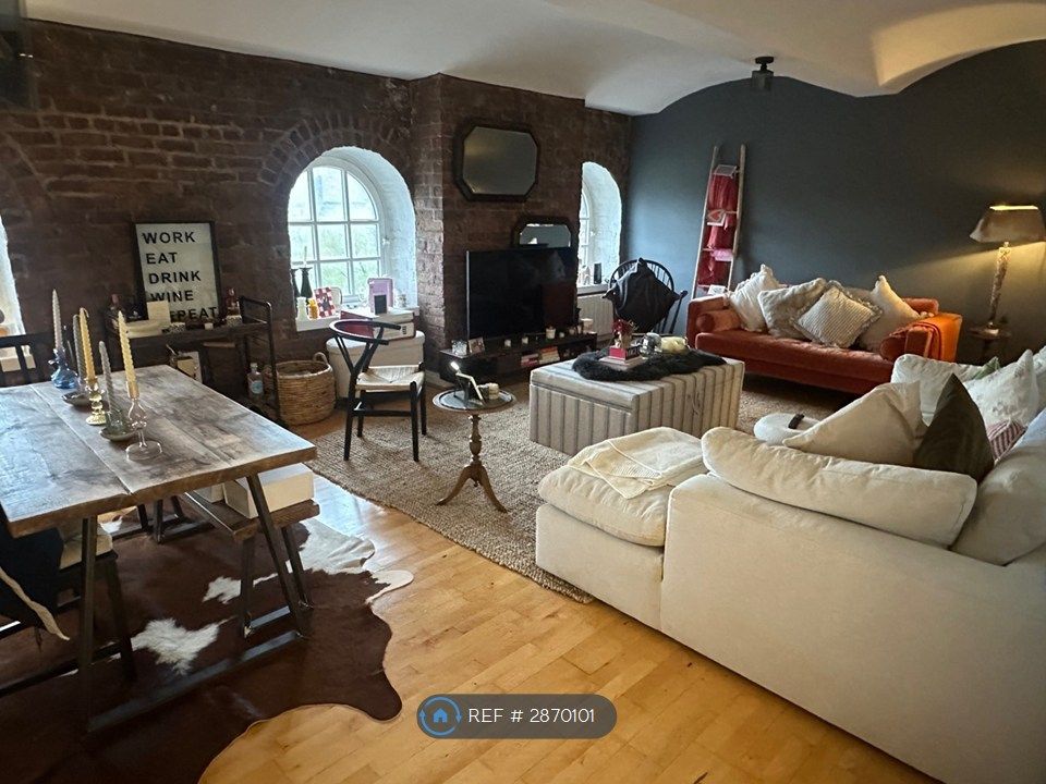 Property photo 1 of 13 Living Room/Dining Room