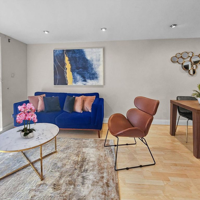 Property photo 1 of 16 Living Room