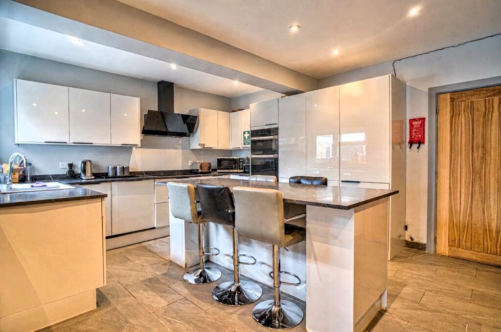 Property photo 2 of 13 808c809Cff14E557Cfc5Ab490Da09426