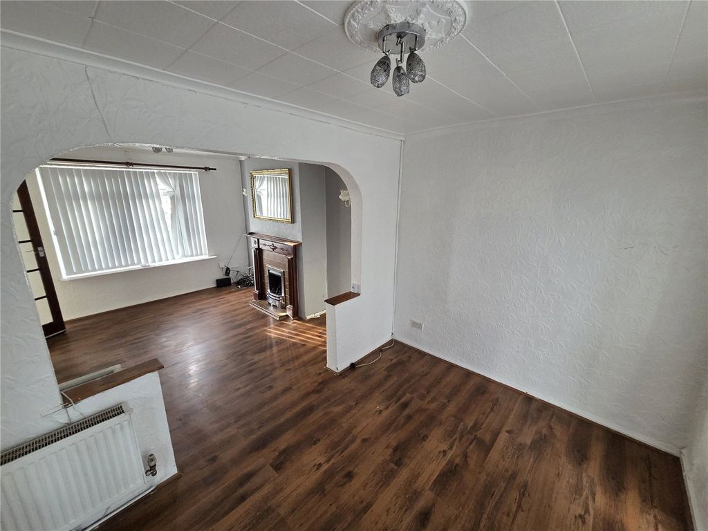 Property photo 3 of 14 Picture No. 04