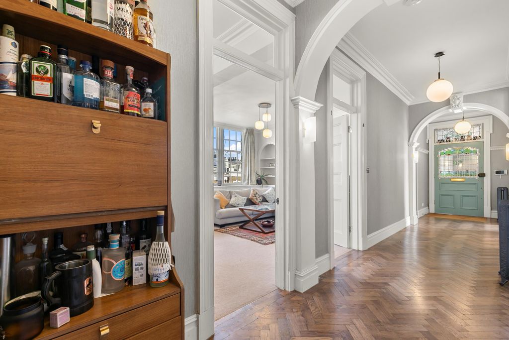 Property photo 3 of 15 Image