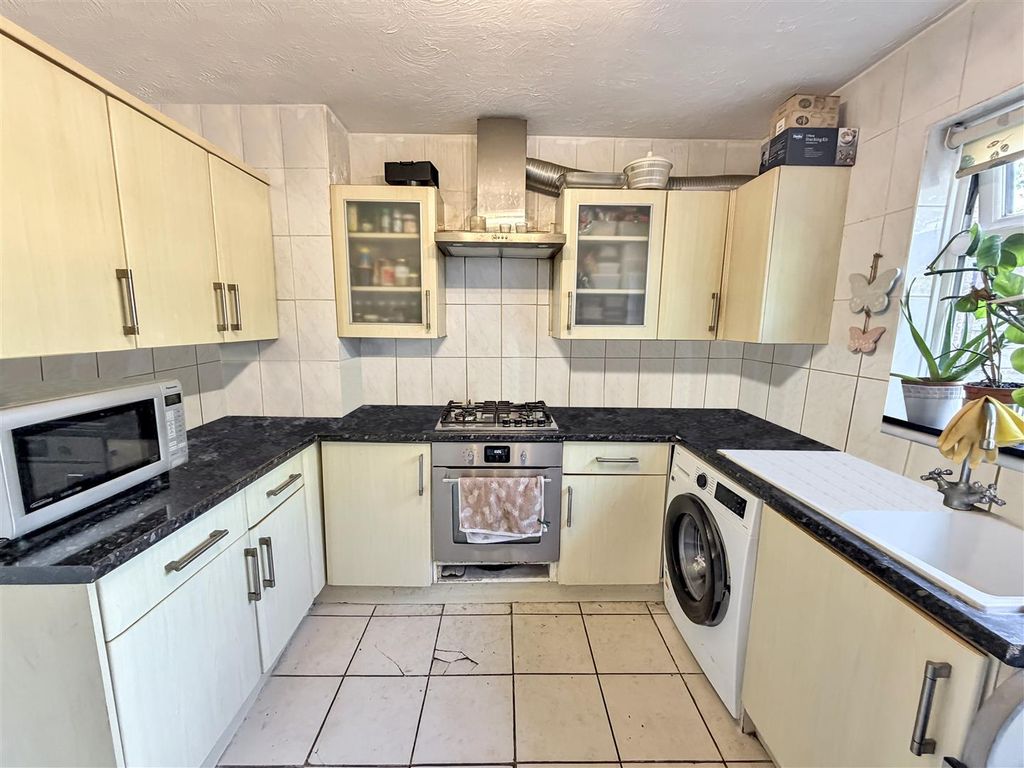 Property photo 3 of 10 Image00014_Enhanced.Jpg