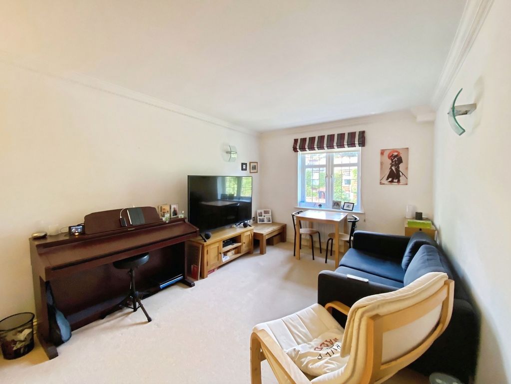 Property photo 2 of 10 Pbox-Img.Jpg