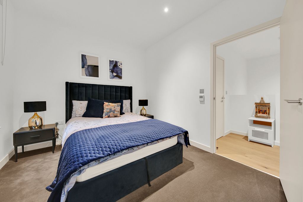 Property photo 2 of 28