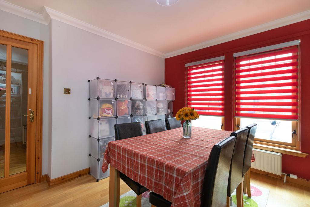 Property photo 3 of 32 Dining Room