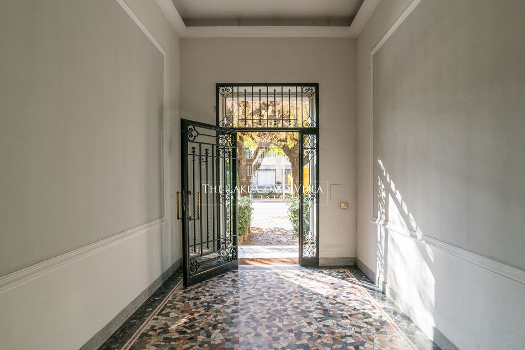 Property photo 2 of 36