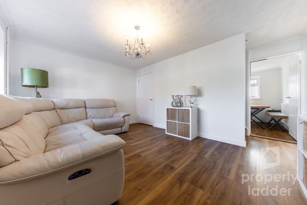 Property photo 3 of 21 Pl -2