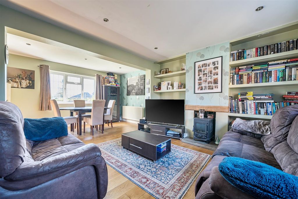 Property photo 2 of 22 1433665-13-69c510947A18B.Jpg