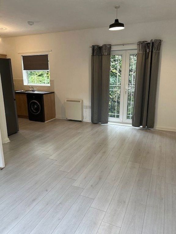 Property photo 2 of 8