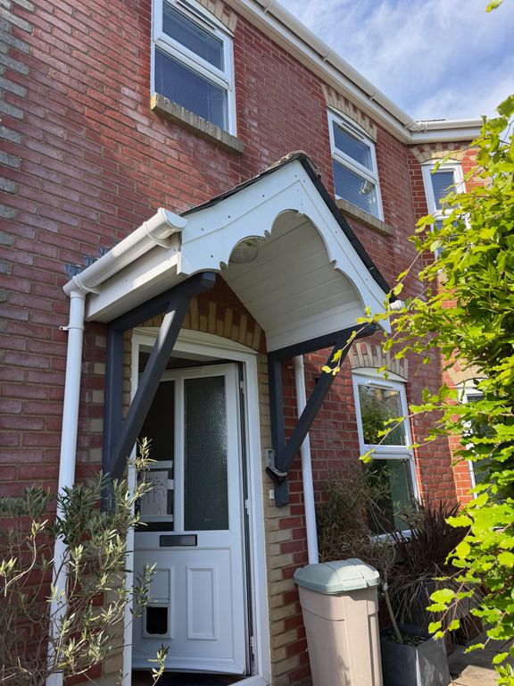 Property photo 1 of 32
