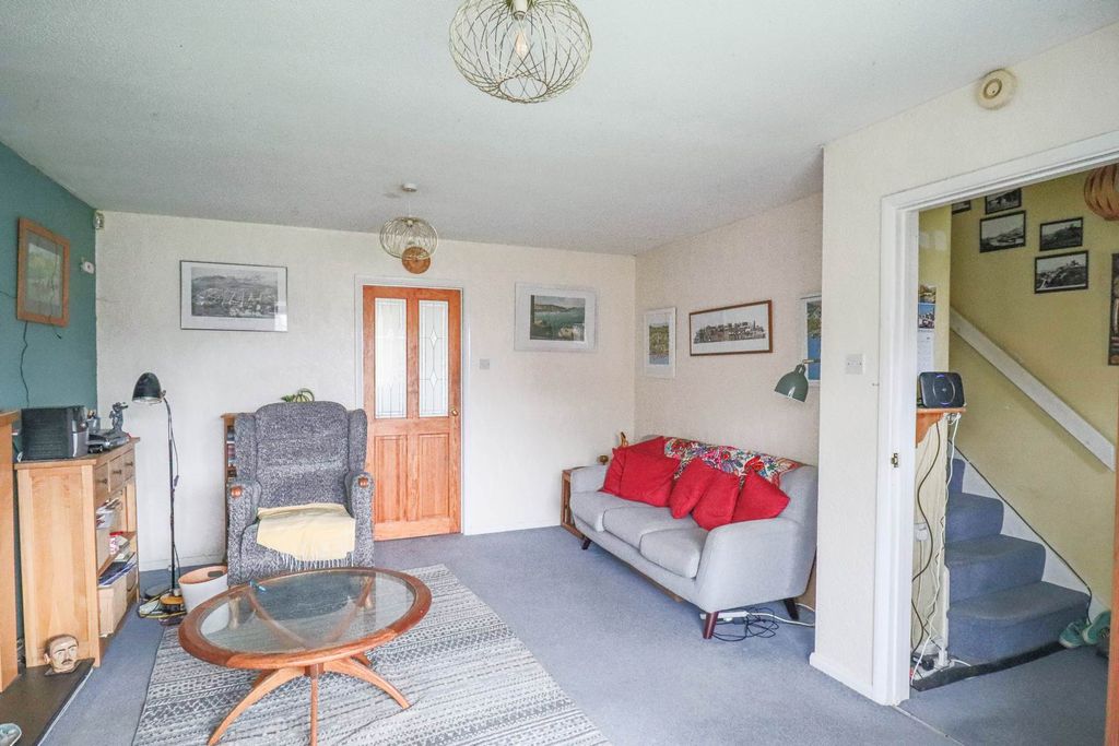 Property photo 3 of 21