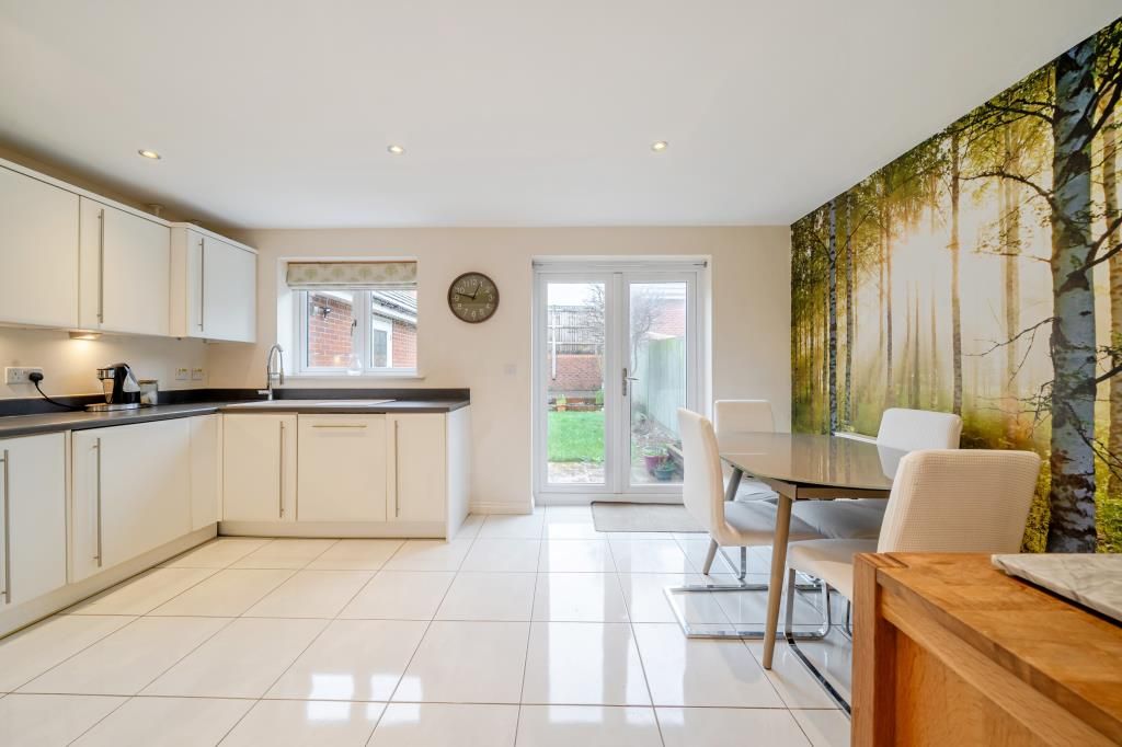 Property photo 3 of 20 Kitchen/Dining Room