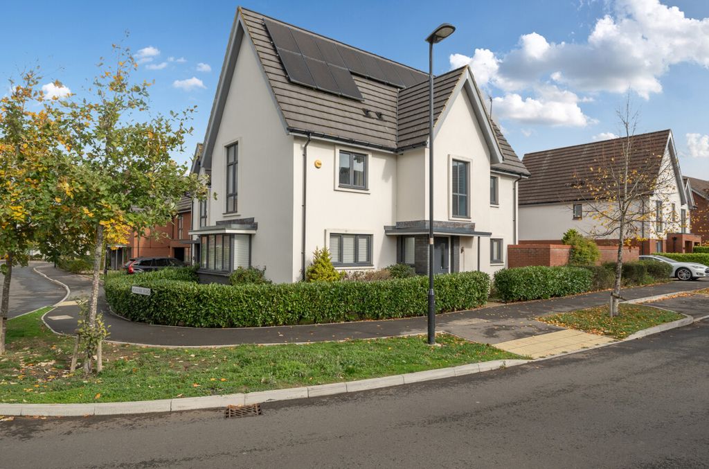 Property photo 1 of 17 1369851268F0Ddce47Ffe