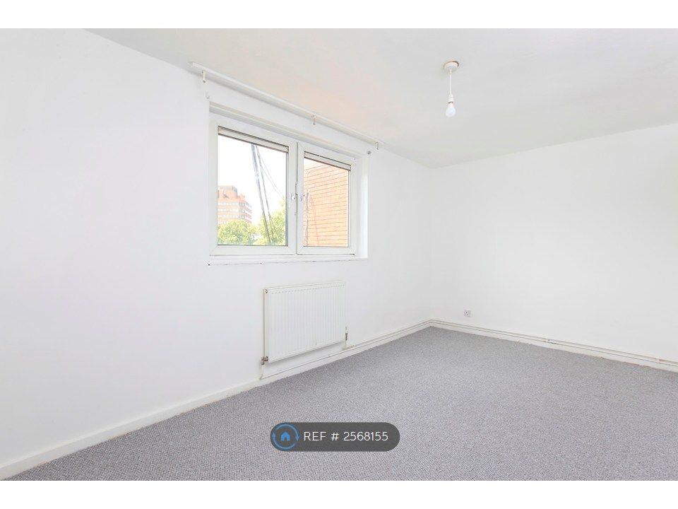 Property photo 3 of 6 Bedroom 1