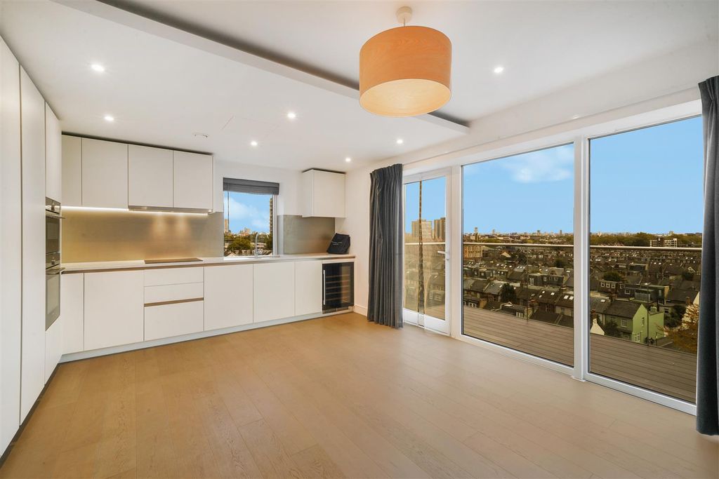 Property photo 2 of 15 209 Faulkner House, Tierney Lane - Ian7T4Bykv0Vjmy