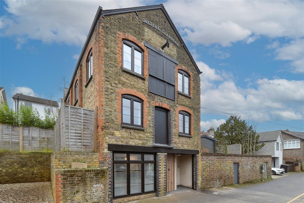 Property photo 1 of 9 External