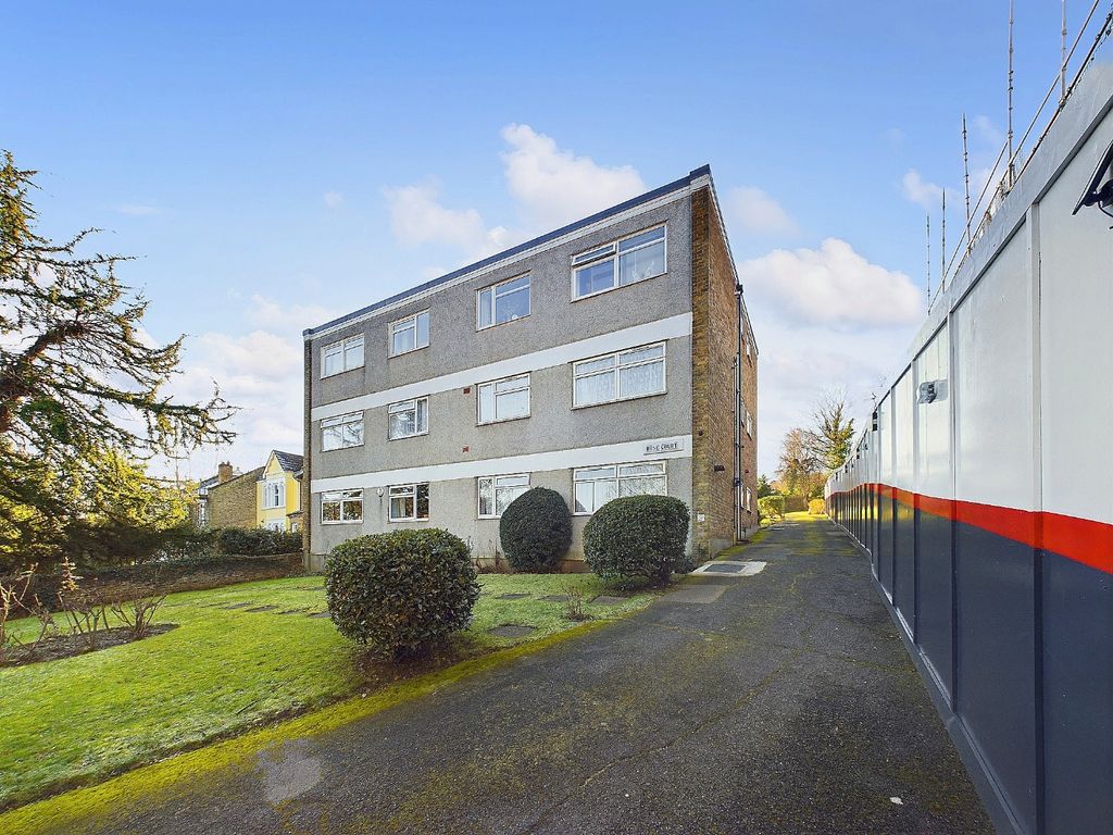 Property photo 1 of 6 4190880