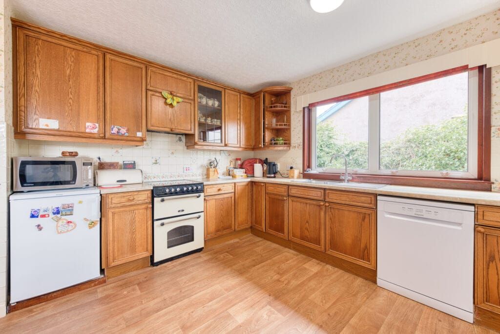 Property photo 3 of 29