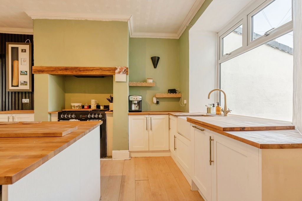 Property photo 3 of 15 Pbox-Img.Jpg