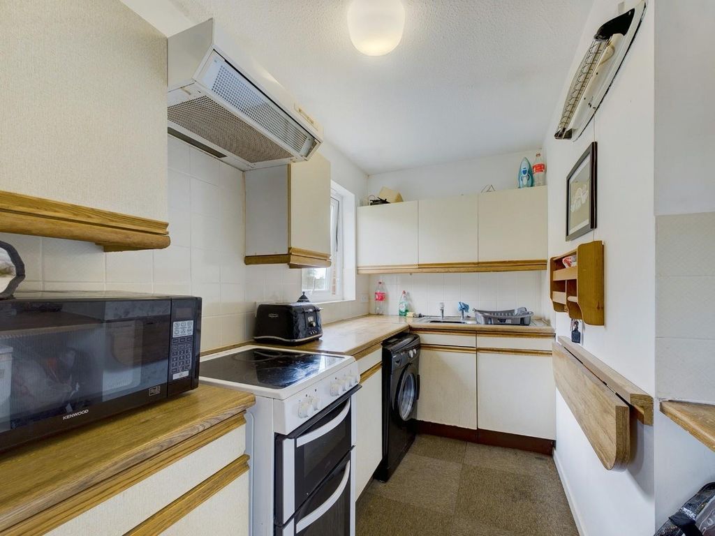 Property photo 3 of 4