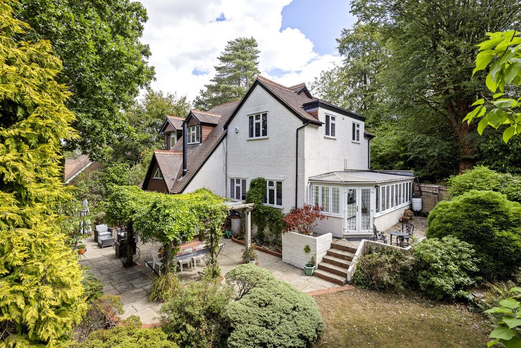 Property photo 1 of 18