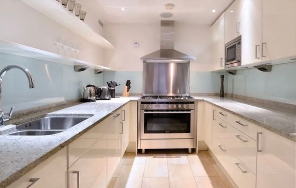 Property photo 3 of 5