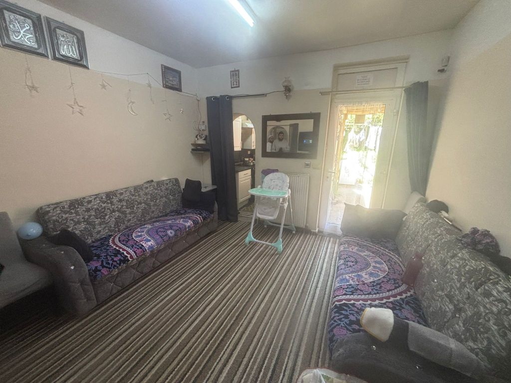 Property photo 3 of 18