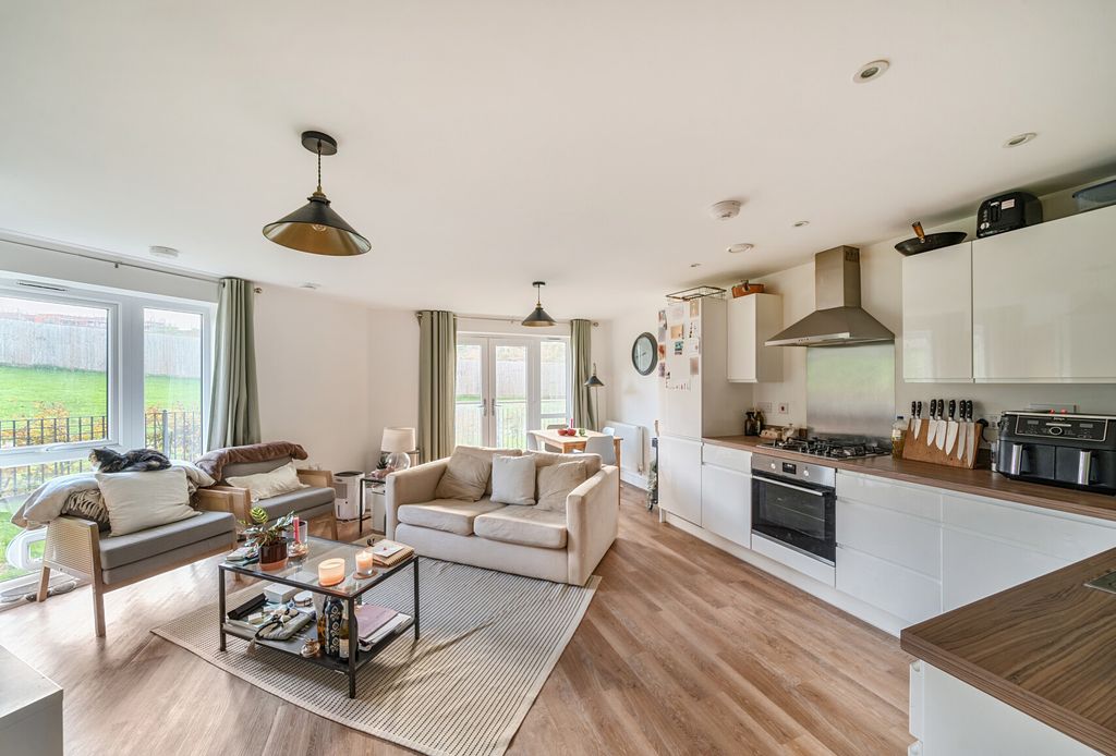 Property photo 1 of 13 Open Plan Living