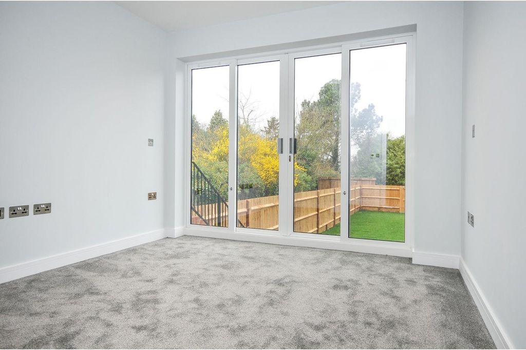 Property photo 2 of 14 3.Jpg
