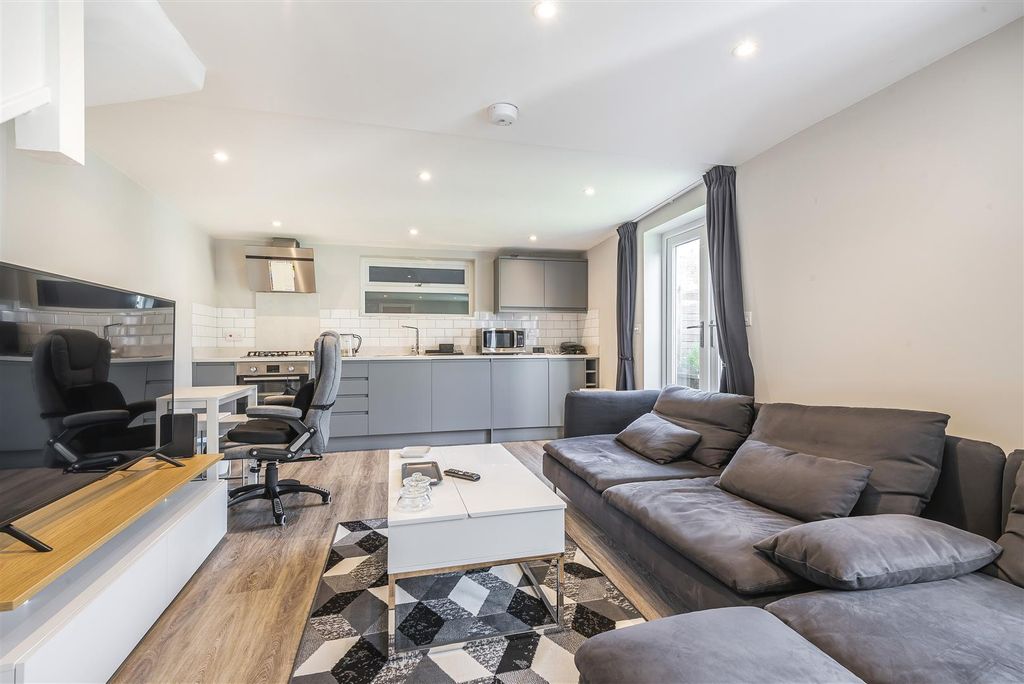 Property photo 2 of 10 613190 (2).Jpg