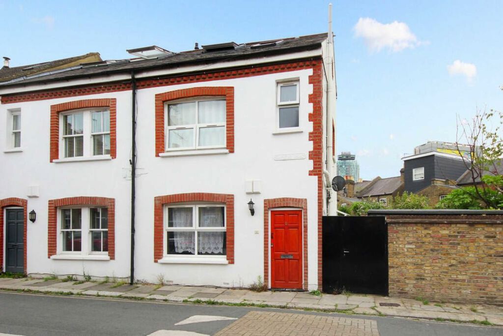Property photo 1 of 3