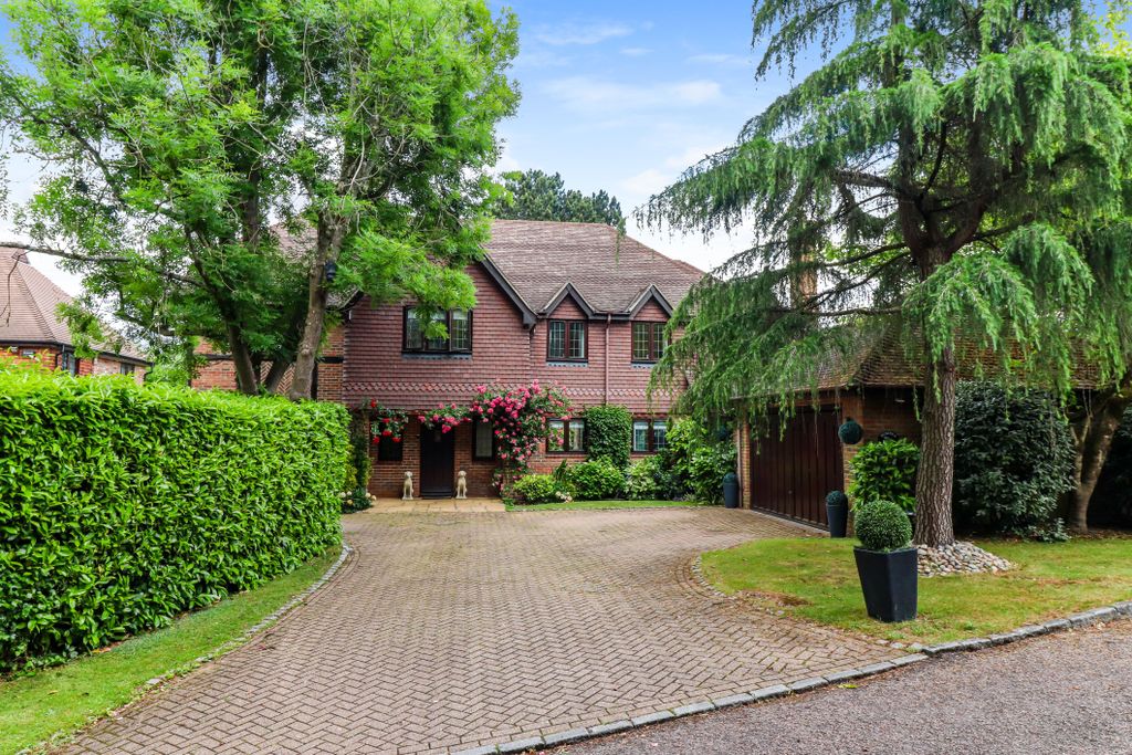 Property photo 1 of 46