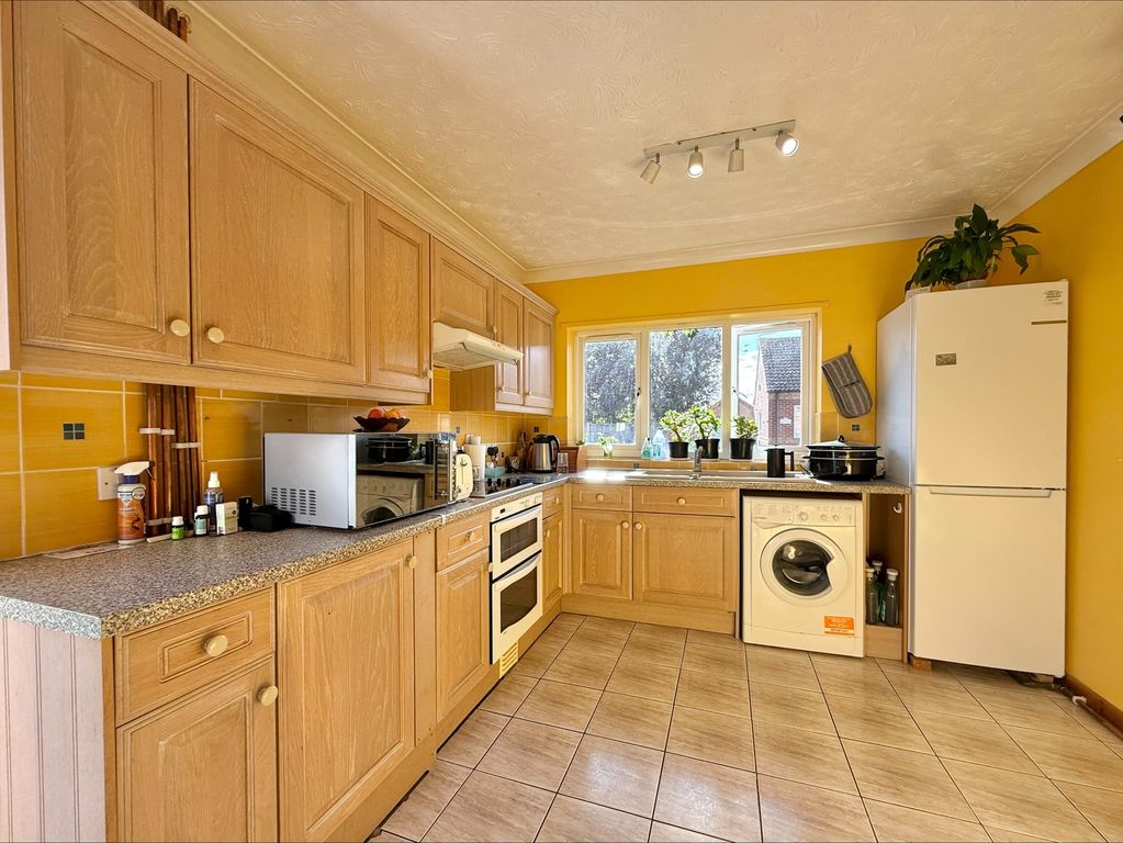Property photo 3 of 13