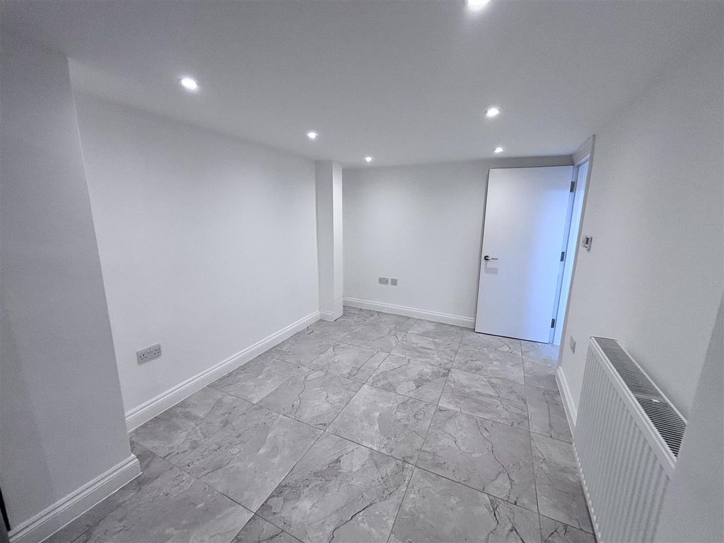 Property photo 1 of 11 Img_4923.Jpg