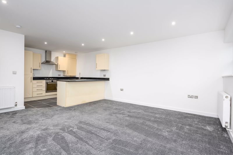 Property photo 3 of 6 Photo 7