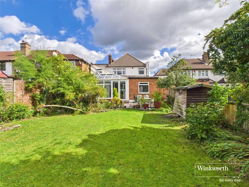 Property photo 2 of 12 Garden