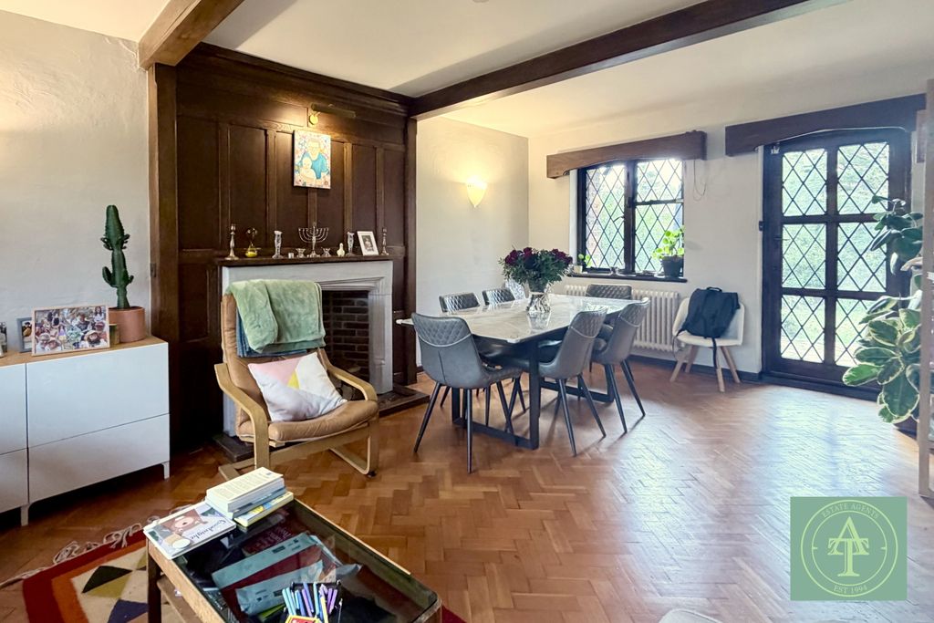 Property photo 3 of 19 Gallery