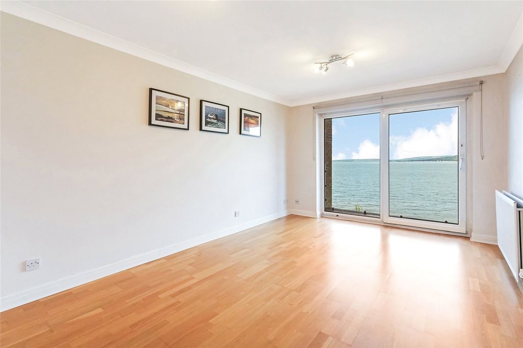 Property photo 3 of 17 Living/Dining Room