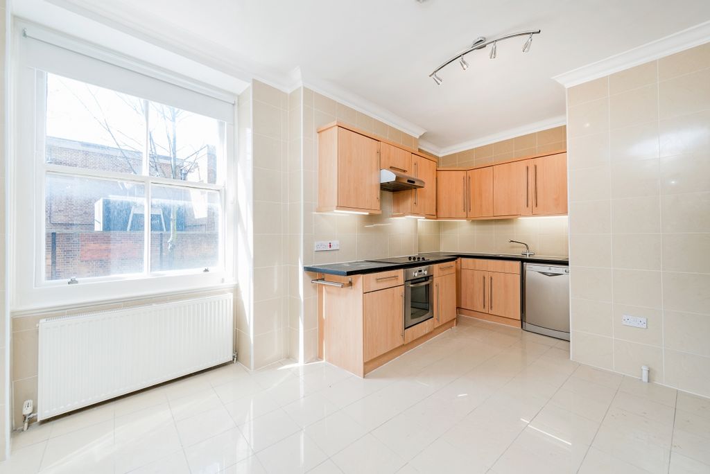 Property photo 2 of 17 Kitchen