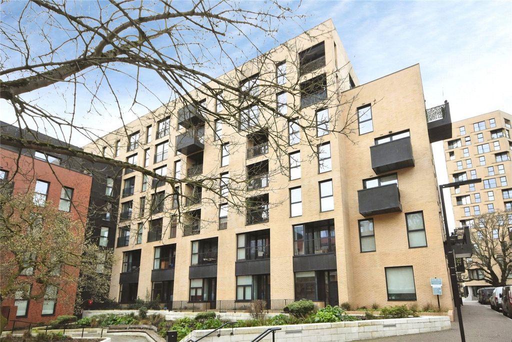 Property photo 1 of 17 Front