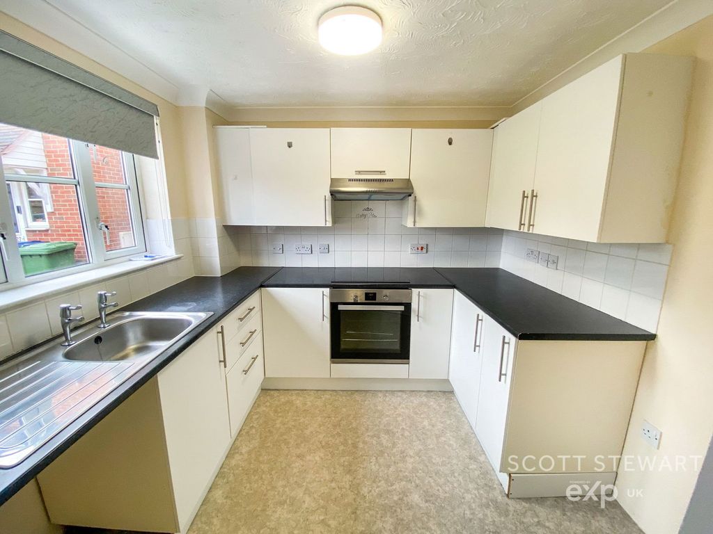 Property photo 3 of 7