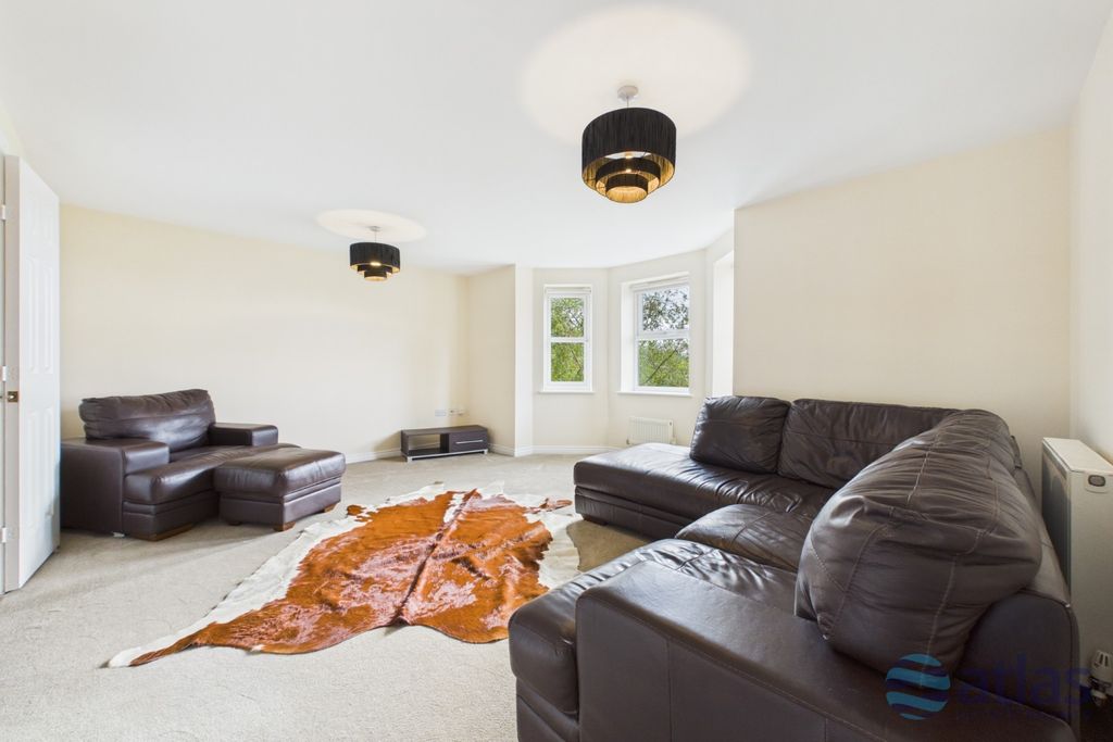 Property photo 2 of 19 Living Room