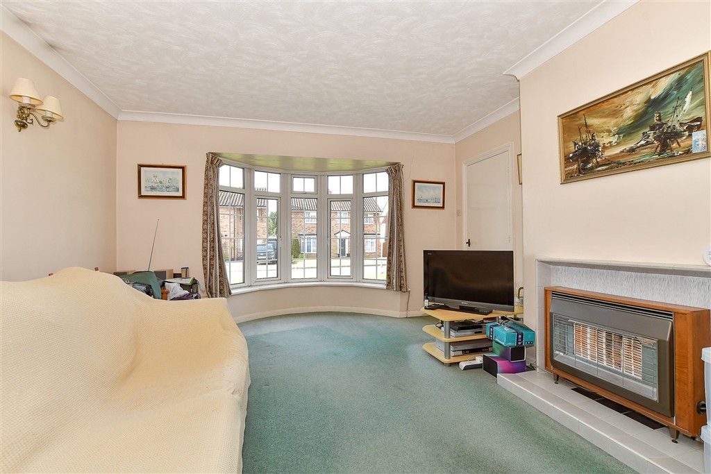 Property photo 3 of 15 Lounge/ Diner