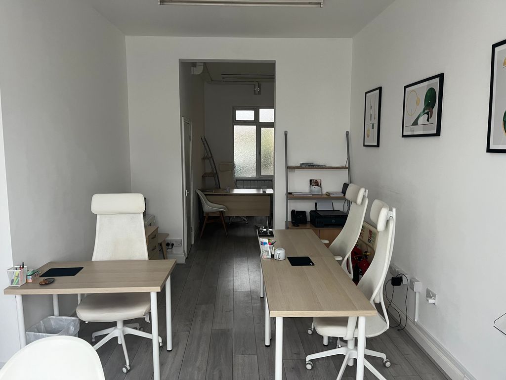 Property photo 2 of 3