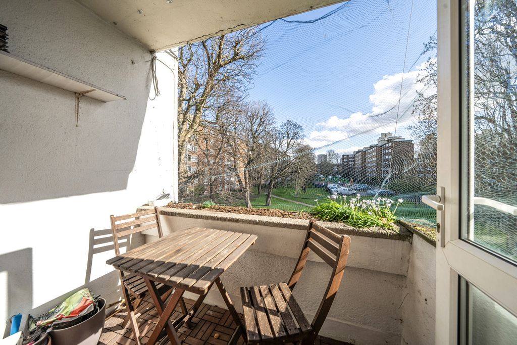 Property photo 3 of 18 Balcony