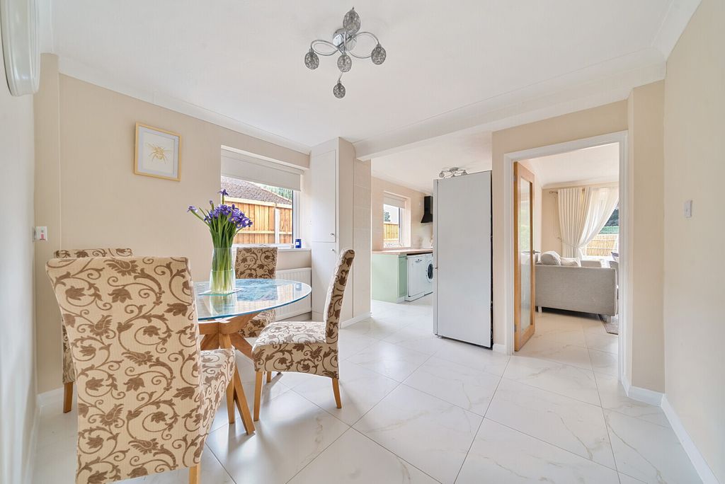 Property photo 2 of 19 Picture No. 22