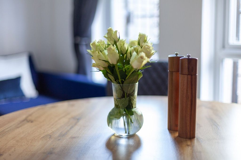 Property photo 1 of 30 Living Room