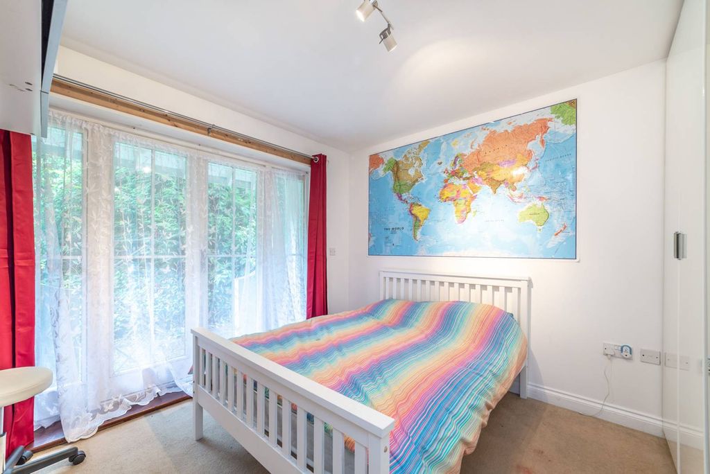 Property photo 1 of 6