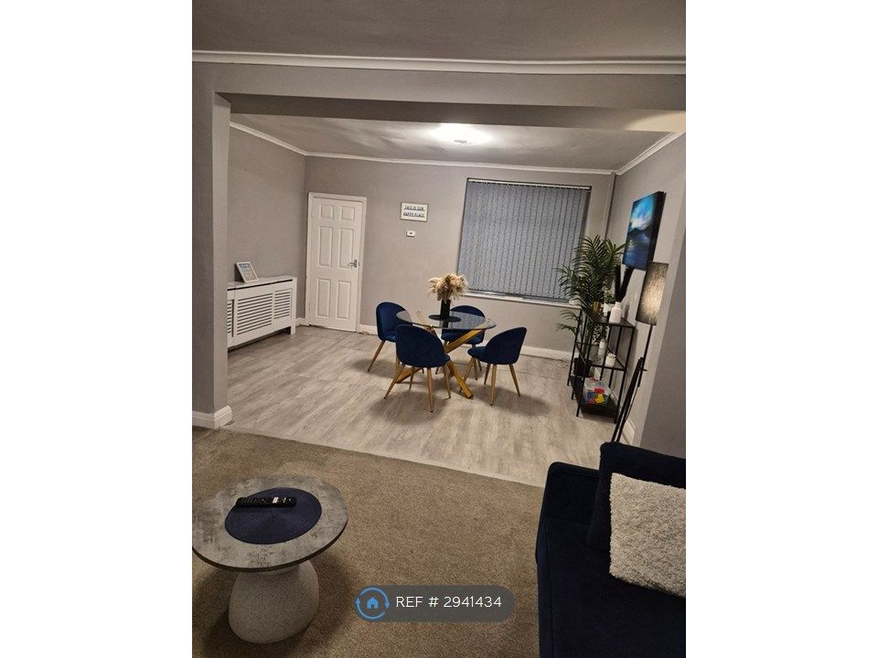 Property photo 3 of 23
