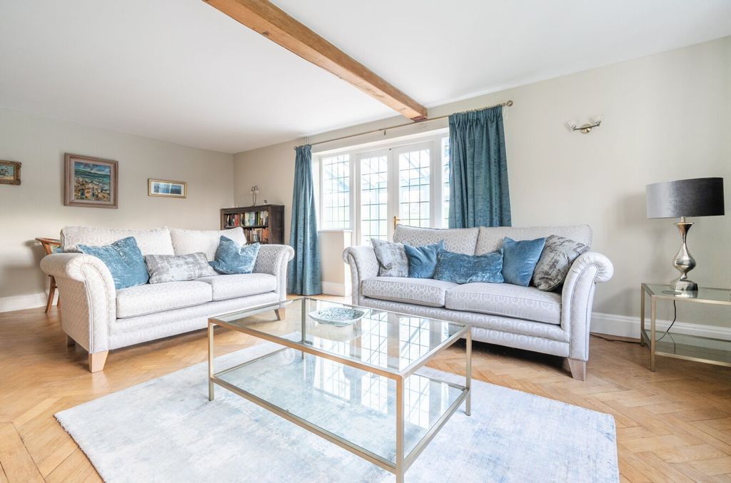 Property photo 2 of 40